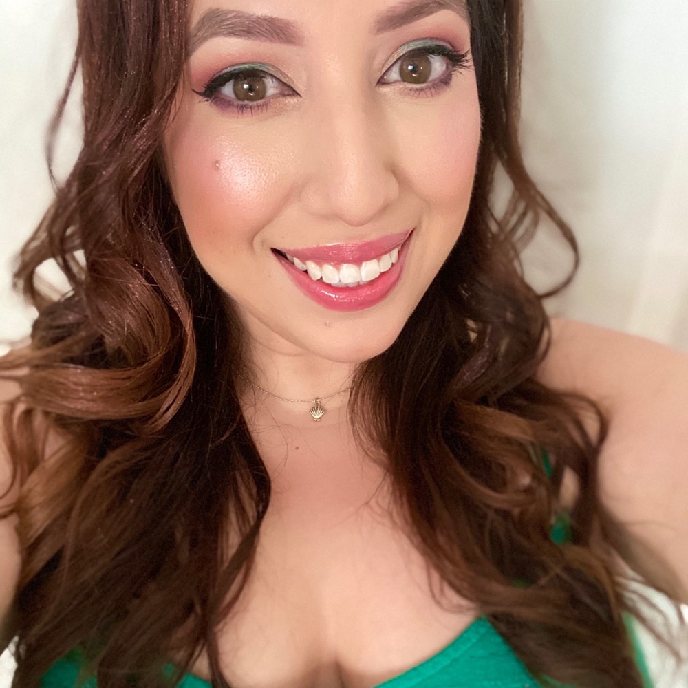 Meet your Posher, Myra